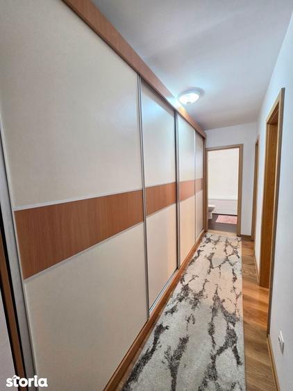 Inchiriez apartament cu 3 camere - 80 mp utili + 2 locuri de parcare - 17