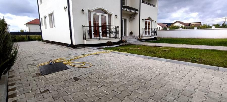 Casa mobilata si utilata cu proiect deosebit , foarte rar intalnit - 2