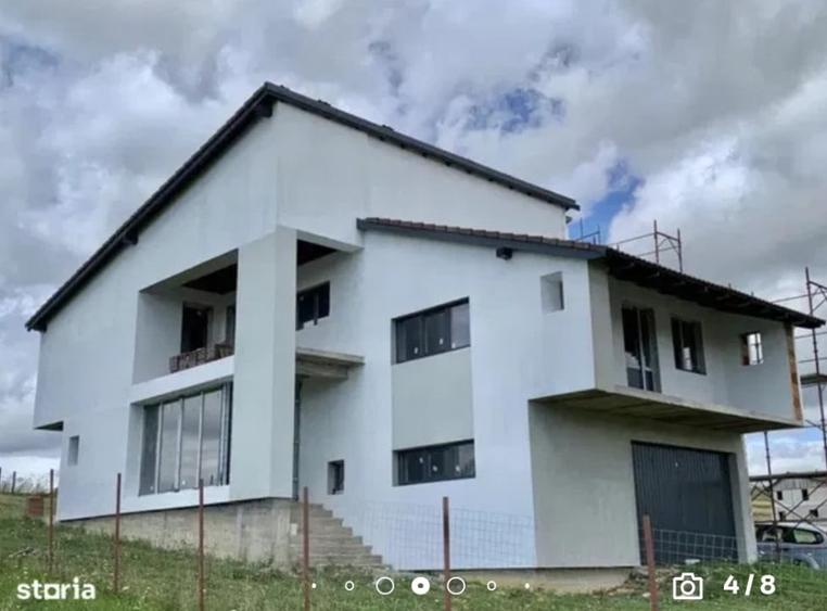 Casa individuala cu 5 camere, 160mp utili, 800mp teren, Chinteni - 1