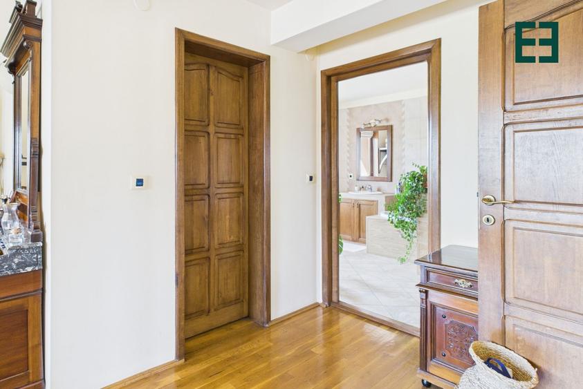 Vilă cu 6 camere - Zona Subcetate - Arad - 24