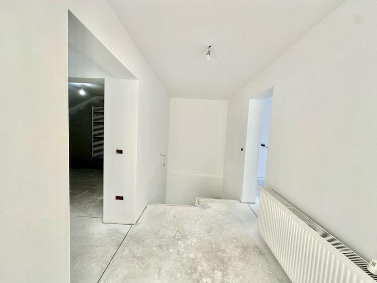 Casă individuală de vanzare  cu garaj și curte proprie – Hălchiu - 21