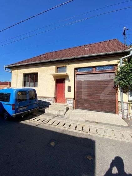 Casa spatioasa cu 4 camere, Nufarul, 240mp - 1