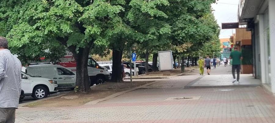 Inchiriez spatiu comercial in Pitesti,ultracentral in suprf. de 100 mp - 1