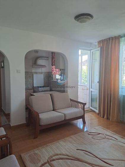 Apartament 4 camere semidecomandat, 1 baie, Piata&nbsp;Darmanesti - 1