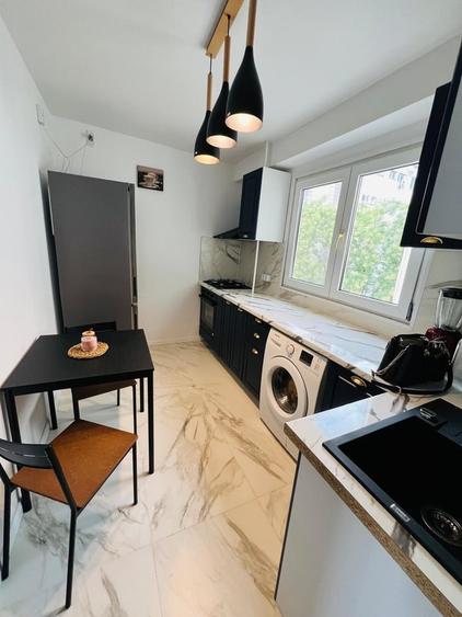 Apartament cu 2 camere semidecomandat în Brâncoveanu