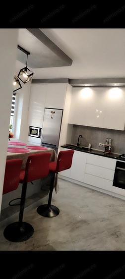 Casă cu 4 camere cu Teren 471 Mp în Central