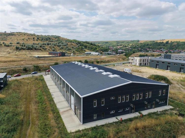 Spațiu industrial, de 2,300 mp, în Exterior Vest