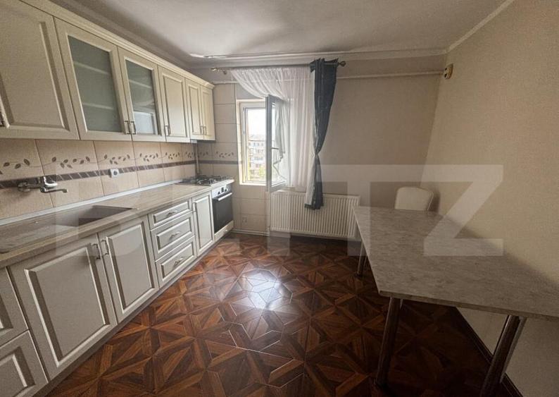 Apartament cu 3 camere, decomandat, 96 mp, zona Micro 16 - 1