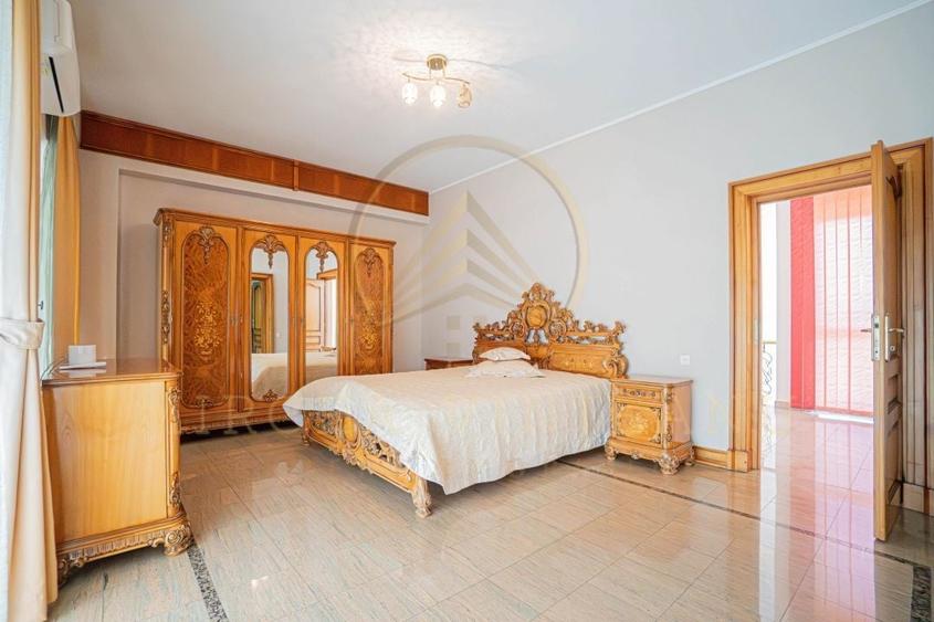 Ultracentral -Cladire impozanta  D+P+2E. - 40