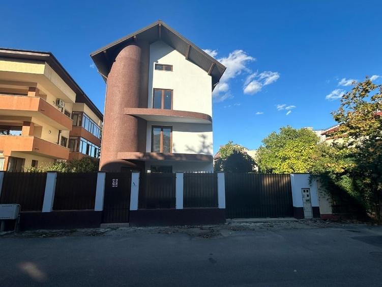 vând locuinta unifamilialā - 1