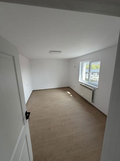 Apartament 82 mp2 util / bloc nou / Suceava / Proprietar/ Etaj 2 - 5