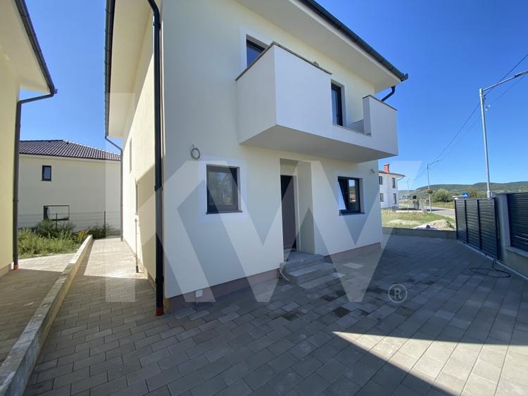 Casa individuala 4 camere 2 bai teren de 200mp liber Sibiu Cristian - 3