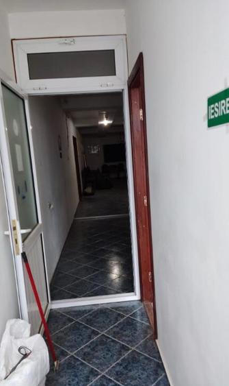 Inchiriem spatiu-birou- salon - 8