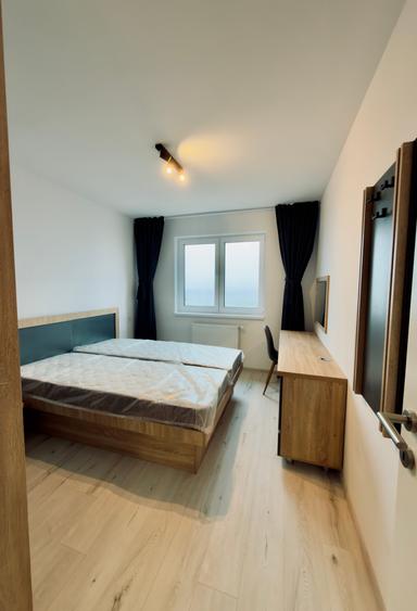 Apartament cu 3 camere la prima închiriere în zona Tractorul la et 7/10 - 9