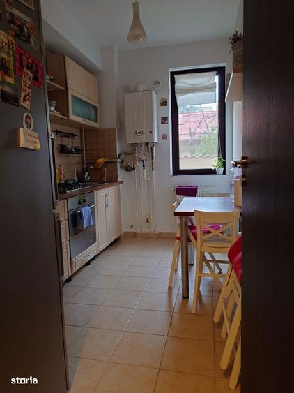 Apartament cu 3 camere în Bucureștii Noi