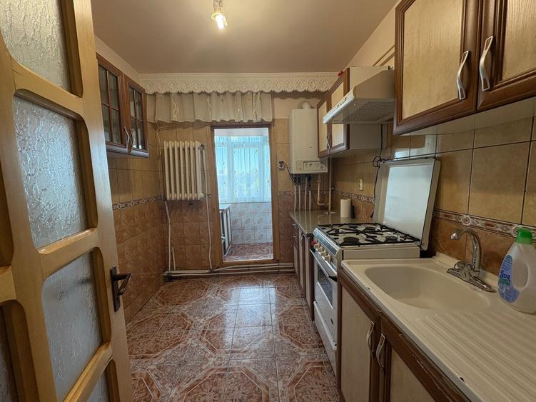 88900euro!!! Nicolina!!!Apartament cu 2 camere decomandat, 2 statii Palas!!! - 1