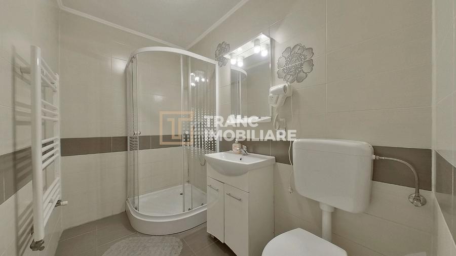 Casă generoasă cu 11 camere + spațiu comercial inclus | Calea Radnei - 19
