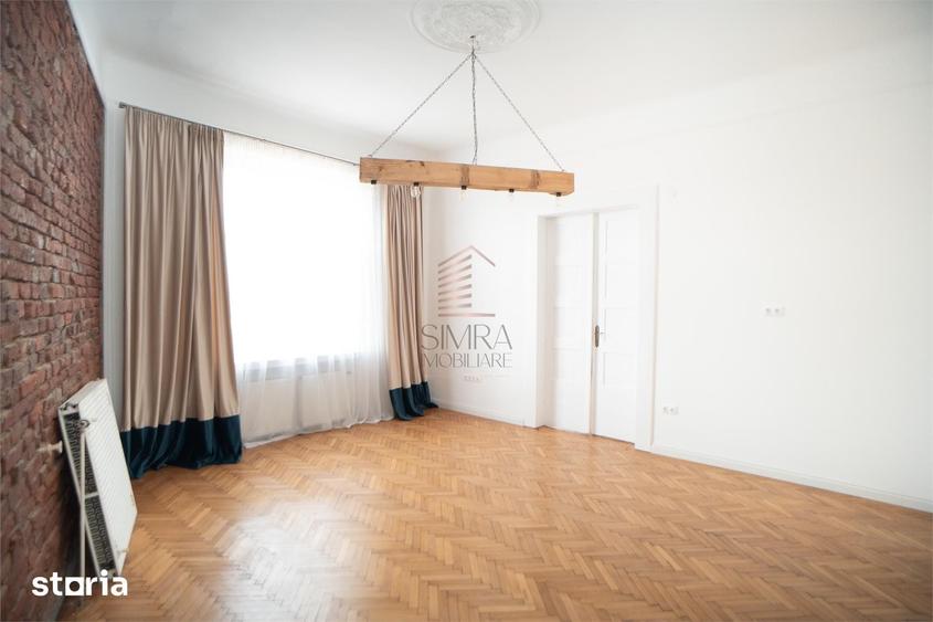 Apartament cu 3 camere în Orașul Nou