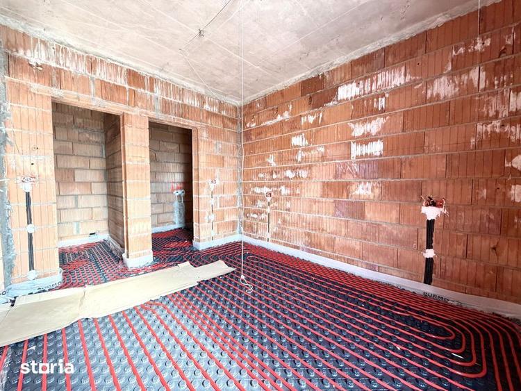 Casă cu 4 camere cu Teren 310 Mp în Sânandrei