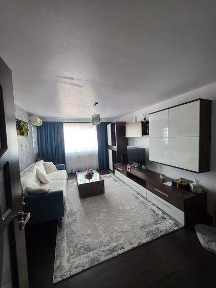 Vand apartament 3 camere Apartament Gaesti - 2