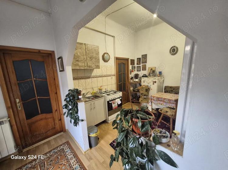 Casa de vanzare ideala pentru locuin?a sau clinica! - 3