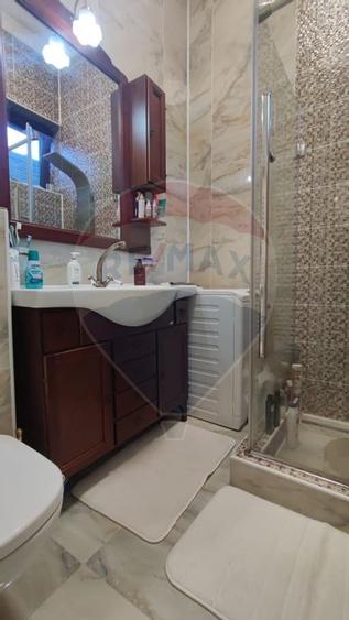 Apartament spatios la curte 2 dormitoare Salonta str. Republicii - 6