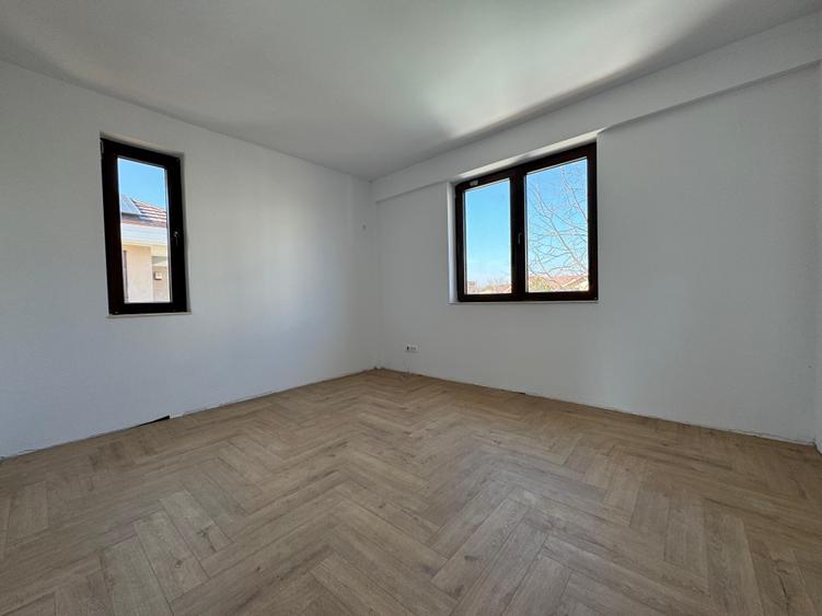 VILE DE LUX , 3 CASE CU CIRCUIT INCHIS, PANOURI FOTOVOLTAICE, POMPA DE CALDURA - 10