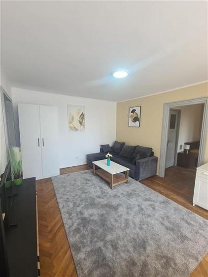 Apartament cu 2 camere semidecomandat, mobilat în Ștefan cel Mare