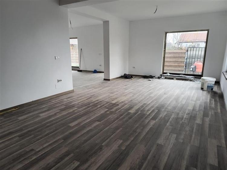 Oportunitate! Casa spatioasa in Stupini, Brasov - 11