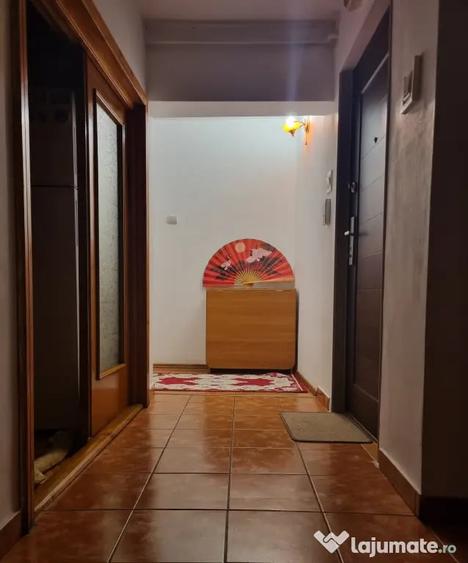 Apartament cu 3 camere decomandat în Nord