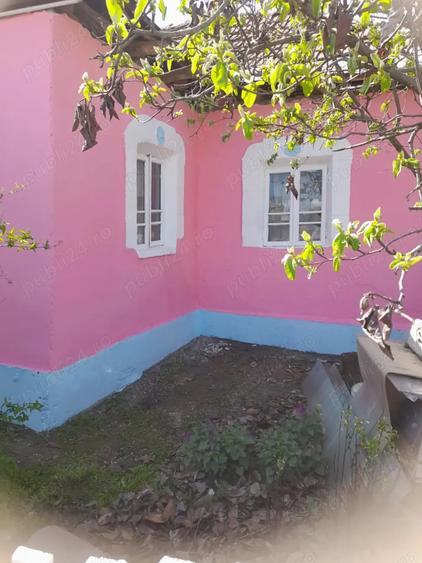 Casă cu 2 camere cu Teren 2007 Mp în Sălcuța