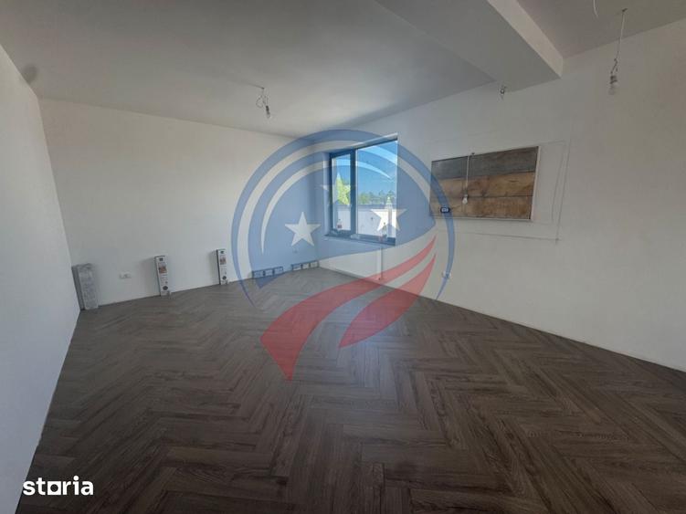 Casă cu 5 camere cu Teren 475 Mp în Podari