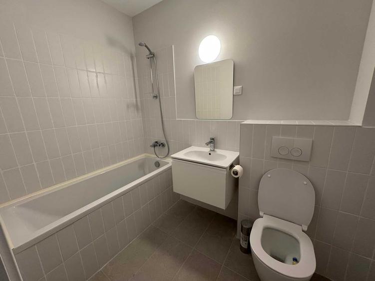 Apartament cu 2 camere decomandat în Străulești