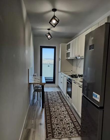 Apartament cu 3 camere decomandat, mobilat în Zorilor