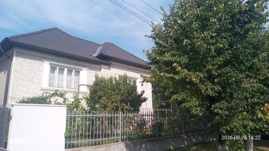 Casă cu 4 camere cu Teren 2200 Mp în Șieu