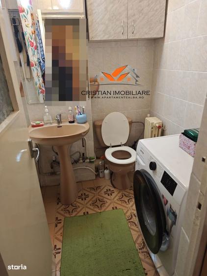 Apartament cu 3 camere decomandat în Cetate