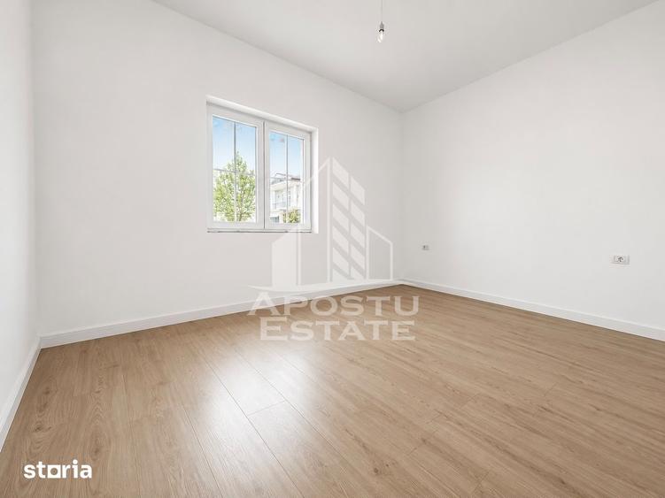 Casă cu 4 camere cu Teren 613 Mp în Vladimirescu