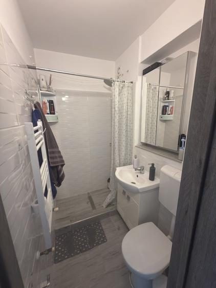 Apartament cu 2 camere semidecomandat în Drumul Carului