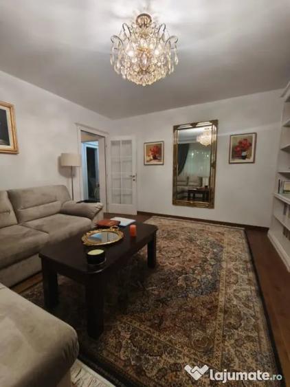 Apartament cu 3 camere decomandat în Rădăuți