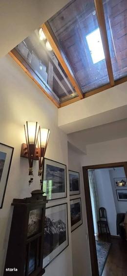 Casă cu 4 camere în Ostratu