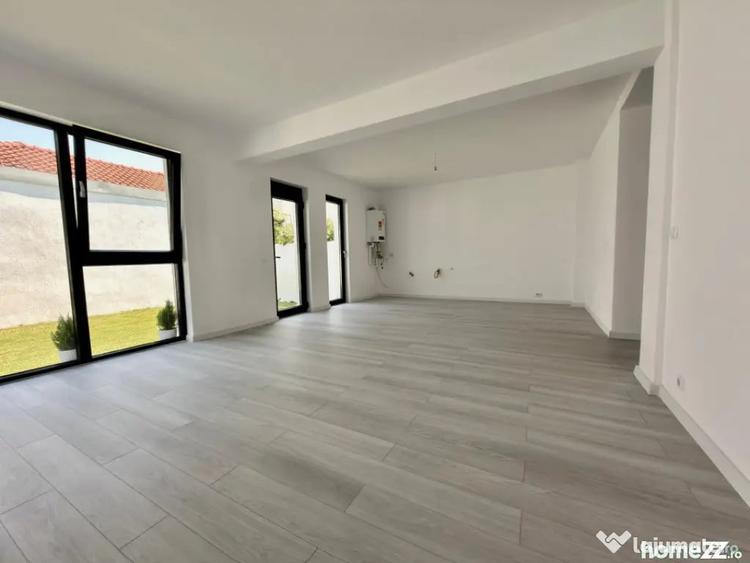 Casă cu 5 camere cu Teren 301 Mp în Central