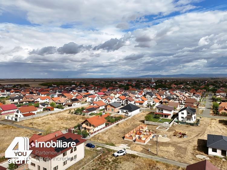 Teren de 600 mp, în Livada