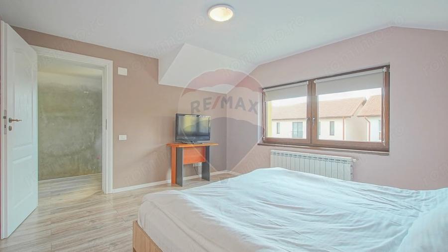 Casă cu 4 camere cu Teren 534 Mp în Central