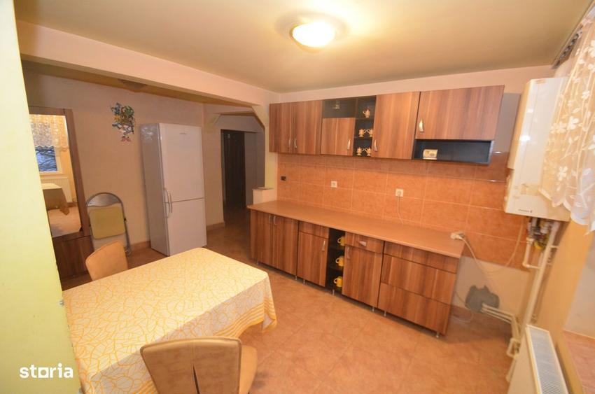 Apartament cu 2 camere decomandat, mobilat în Freidorf