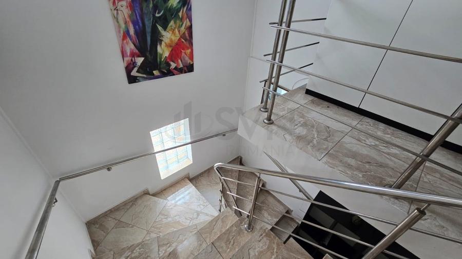 Casă individuală cu 5 camere cu Teren 120 Mp în Floreasca