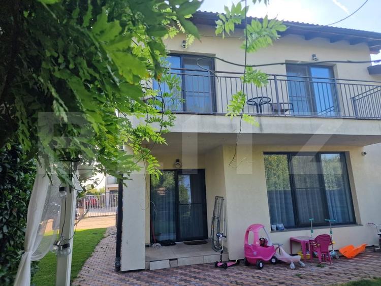 Casă individuală cu 4 camere cu Canalizare în Dâmbul Rotund