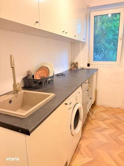Apartament cu 2 camere decomandat în Victoriei
