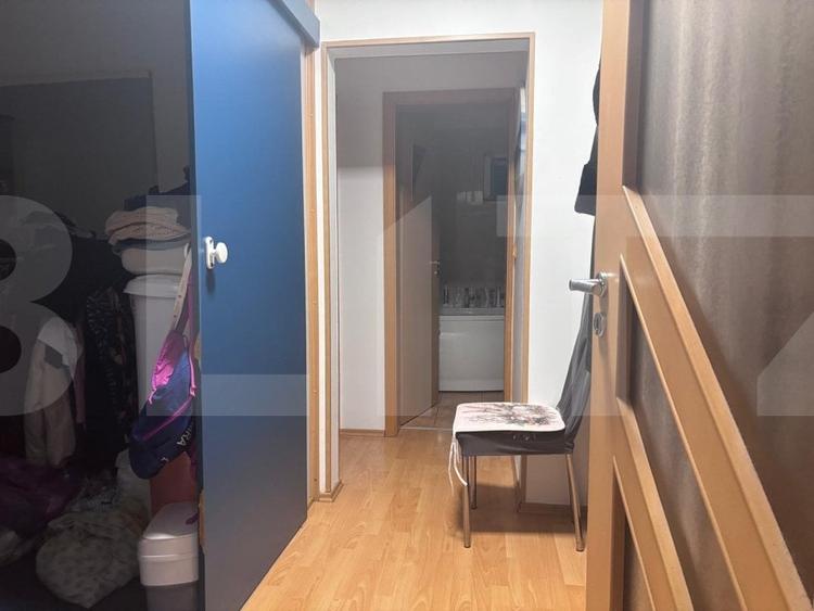 Apartament cu 3 camere semidecomandat, mobilat în Lipovei