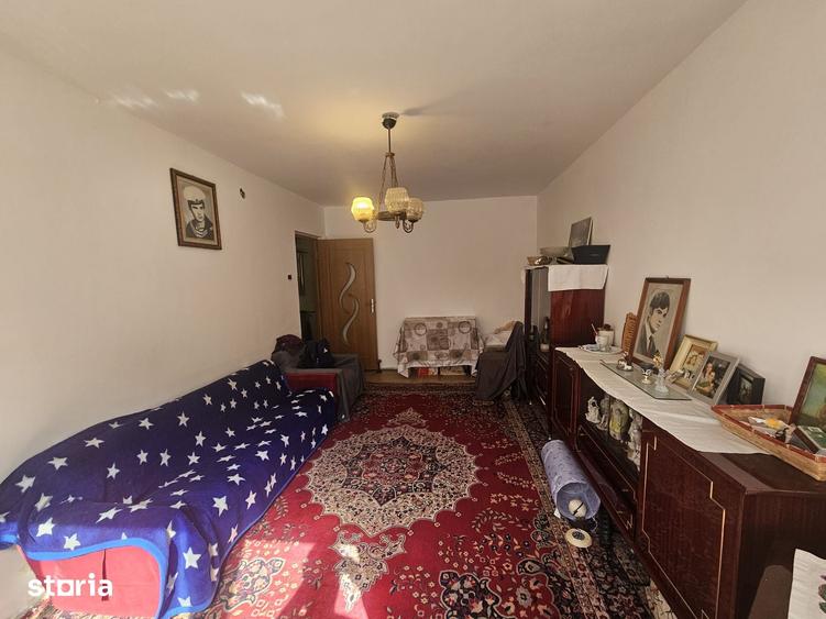 Apartament cu 3 camere în Rahova