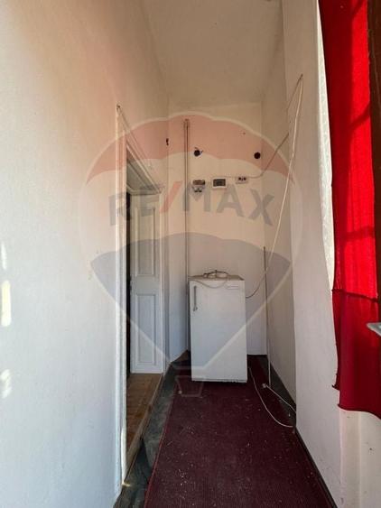 Casă /teren 1008mp si front stradal 15ml Parneava Spitalul Judetean - 4